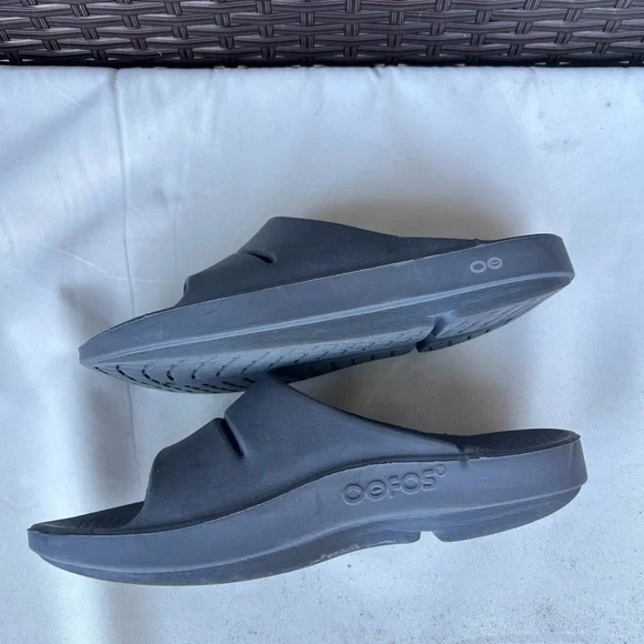 OOFOS Charcoal Slide Sandals - Picture 7 of 11